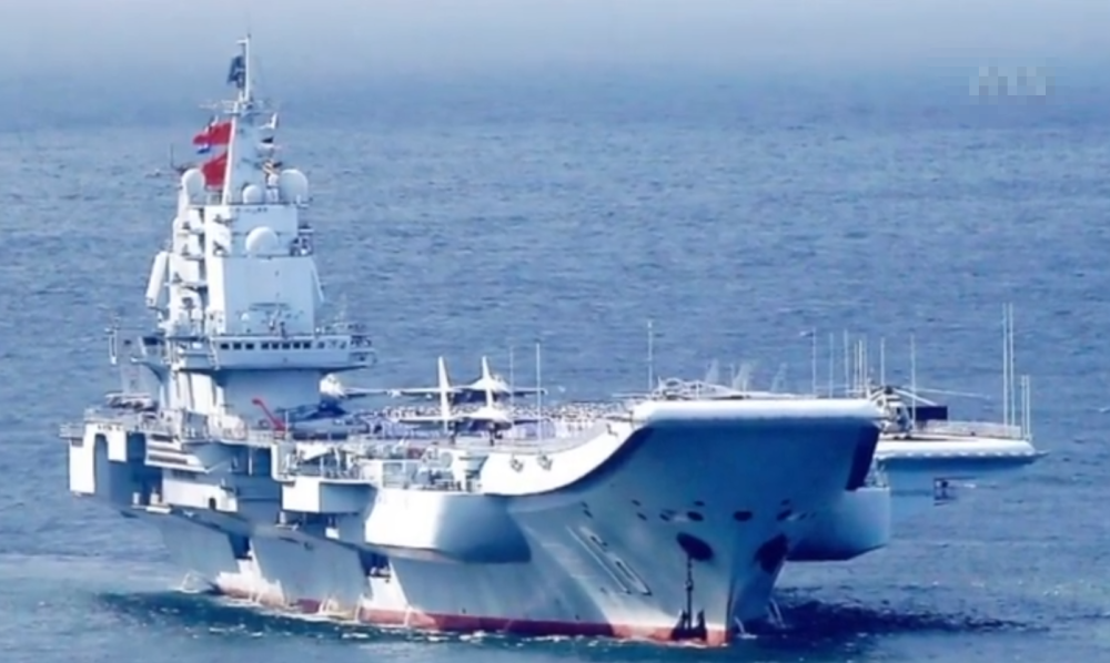 有台媒分析,055万吨大驱的加入意味着中国航母战斗群的编成完成了最后