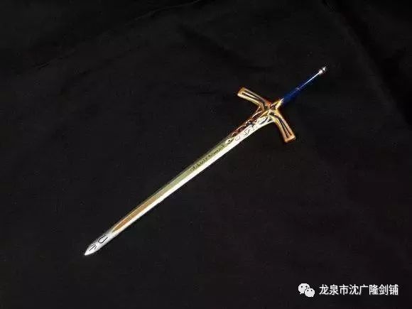 (king arthur)的佩剑,某种意义上也是王权的象征,传说为湖中仙女(the