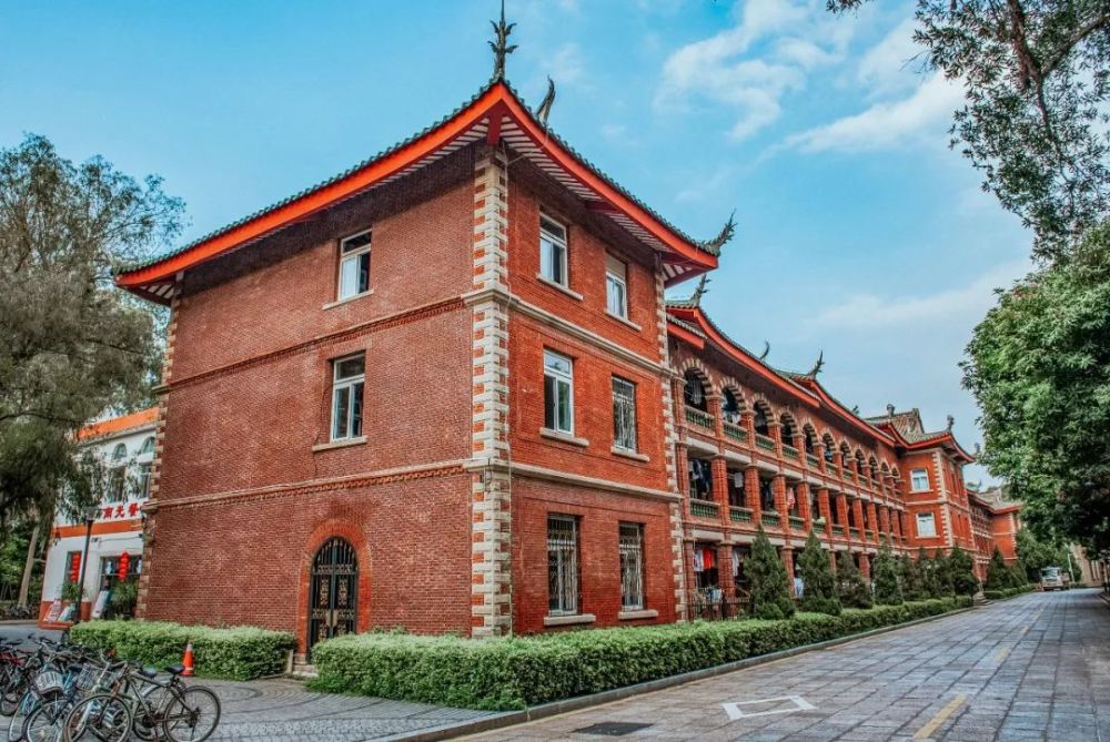 100岁的厦门大学为什么是中国最美大学