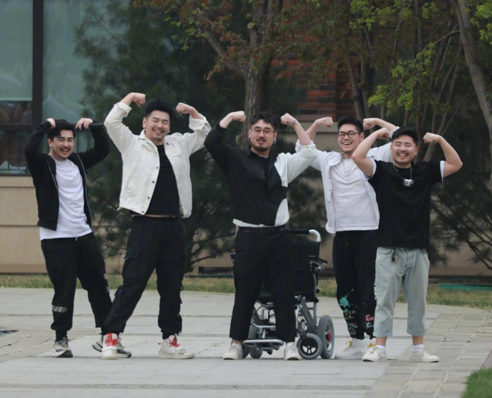 从熊猫堂的淘汰,到胡烨韬的落寞,内娱终究还是容不下"