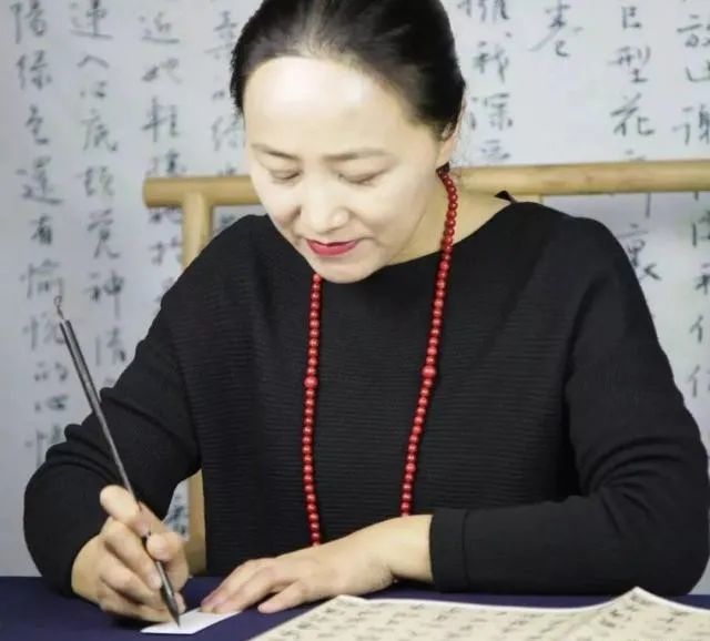 这四位女书法家都是中书协理事人美字更美