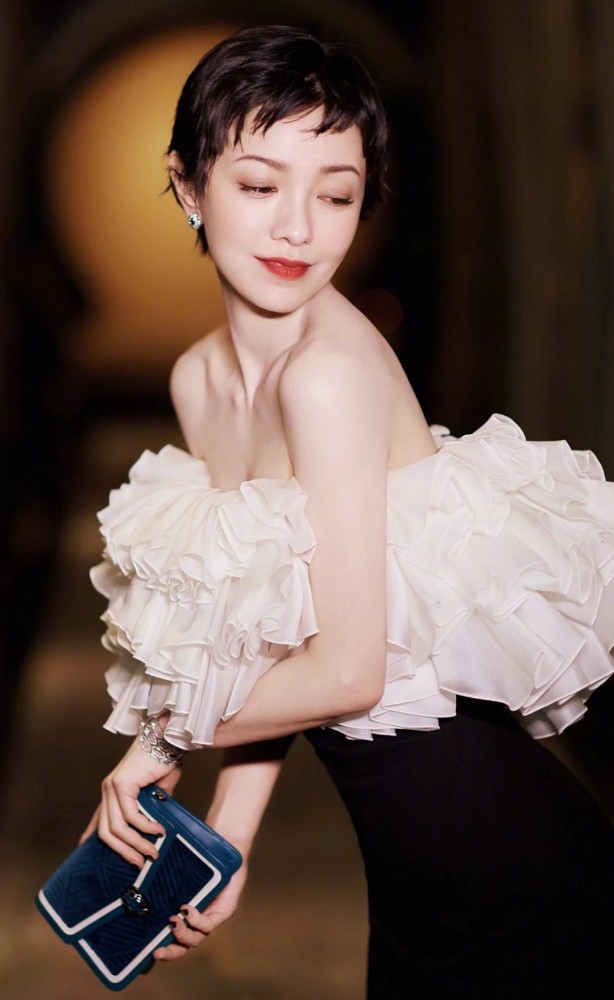 Angelababy短发造型,Angelababy短发造型 angelababy黑色短发新造型,竟与另一位女星相似?