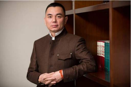 珠宝大亨李厚霖,狠心抛弃秦海璐后闪婚李湘,为何会皈依佛门