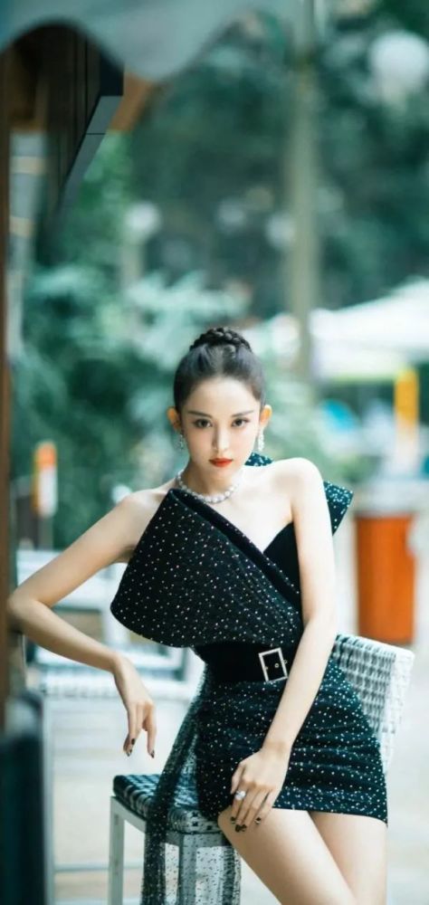 古力娜扎好性感迷人几十张高清写真壁纸一次看个够