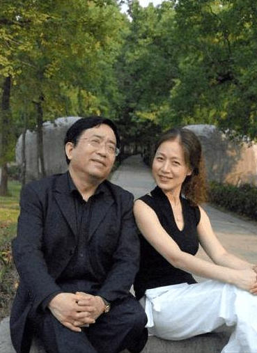 余秋雨,一个被批"道德有瑕疵"的人,有资格注释《道德