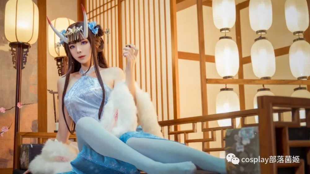 cos:碧蓝航线能代装冬雪沁香cos正片@一粒榛子