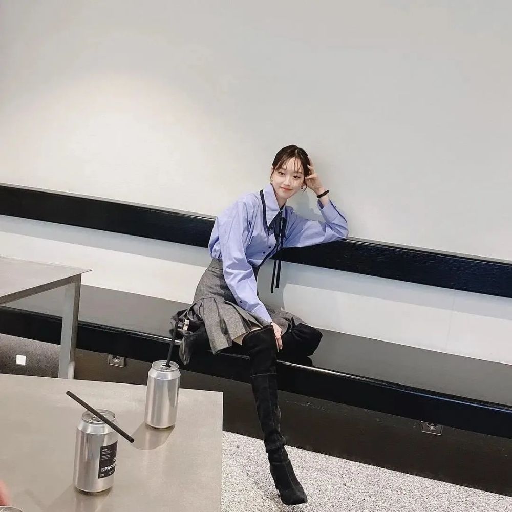 【红人《顶楼》又疯又美的周锡京,现实中原来这么甜