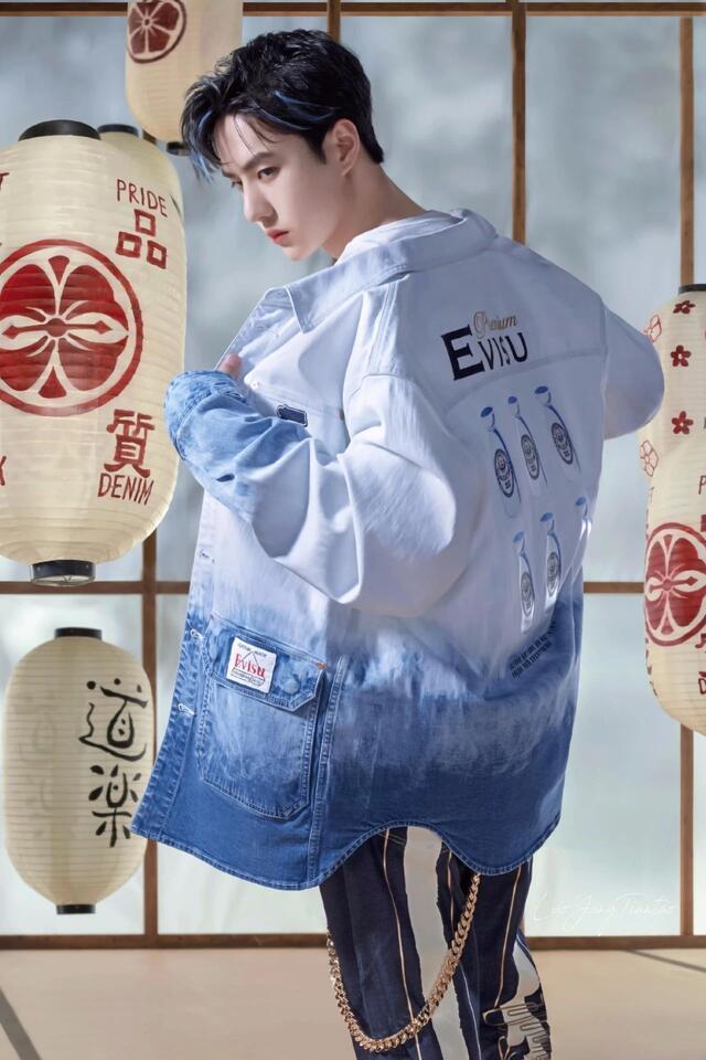 王一博壁纸:纯净少年风度翩翩,可萌可a充满了青春活力