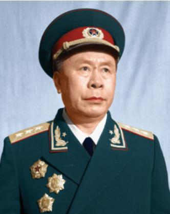 1955年授衔时,我军一法院院长自评中将,为何申报后被授上将军衔