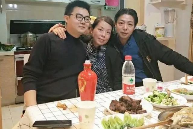 郭威夫妇带奇奇悦悦九江祭祖,错换人生28年,许敏笑了,我哭了