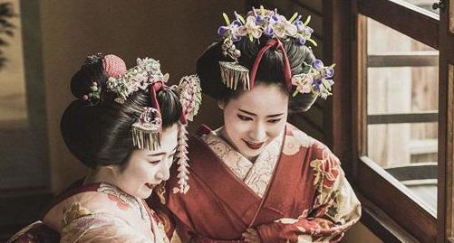 日本古代女人化妆,为何流行煞白的"白脸妆"?