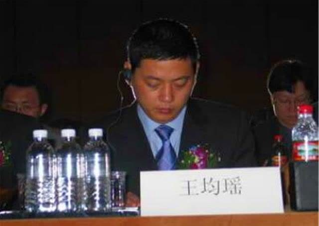 他用健康换来3家上市公司,38岁患癌去世,留了110亿给17岁儿子!
