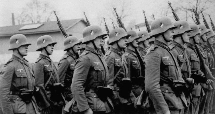 二战前,德国与法国波兰之间的兵力对比