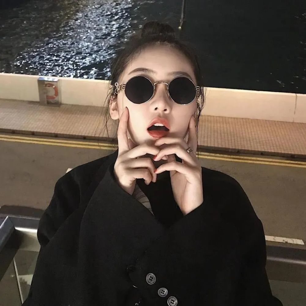 头像 背景图套图|日系动漫头像,欧美风头像,高冷ins风