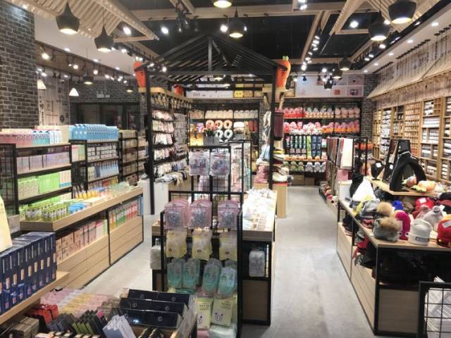 10元百货店到底挣钱么 10万元开店，能选择哪些稳妥赚钱的项目？这几种都不错