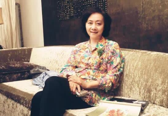 黄梅莹因渴望一举成名与演员老公恩爱37年儿子成最大骄傲