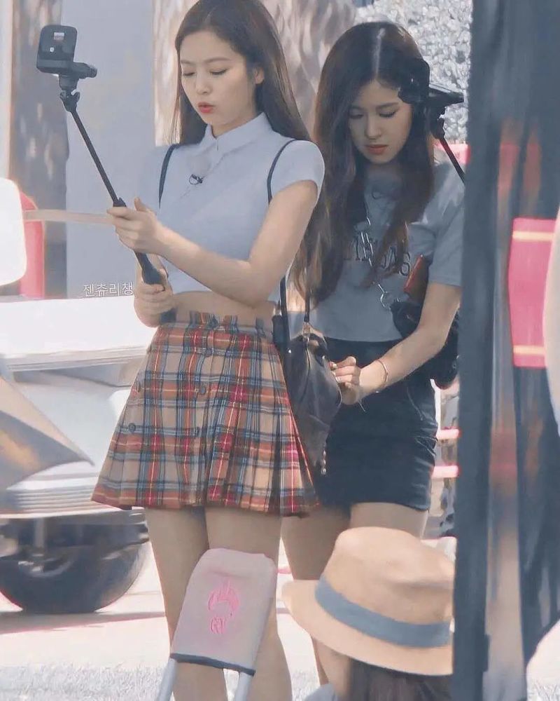 jennie&rosé肉泥cp美图