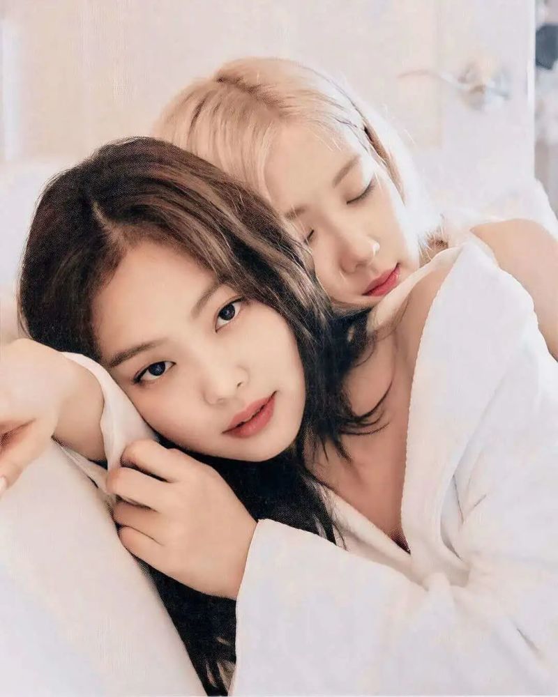 jennie&rosé肉泥cp美图