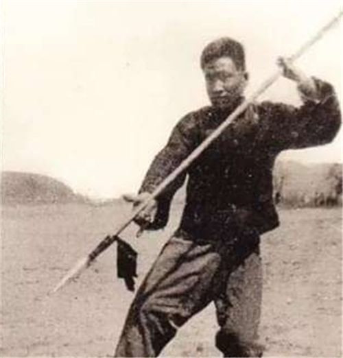 抗战时,死得特窝囊的日本将军是谁?被一小兵用长矛"刺