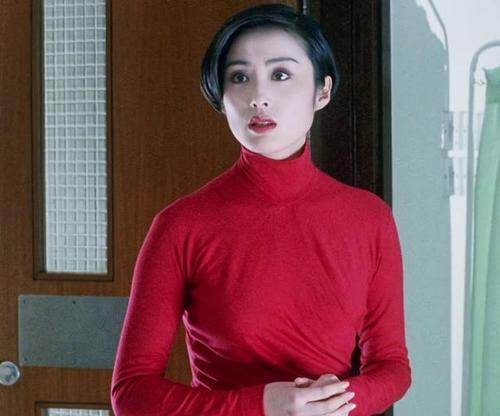 张敏近照脸颊凹陷,一代女神,终是败给了感情