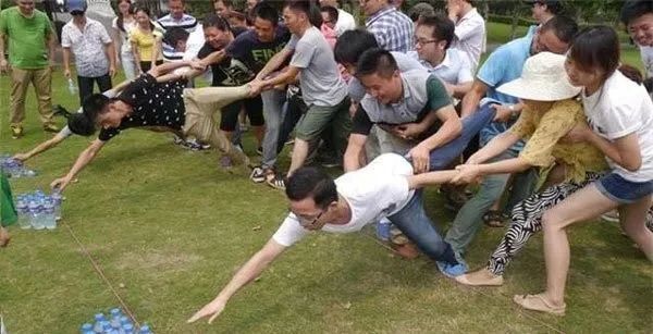 简单又搞笑的集体游戏
