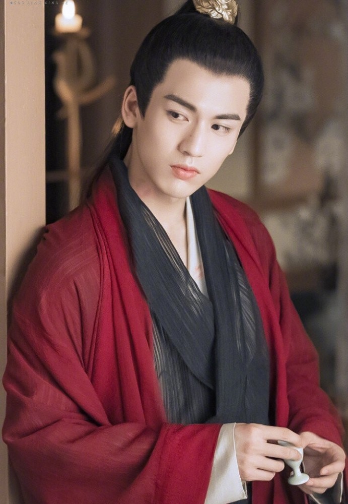 网传《天官赐福》选角 丁程鑫否认出演 花城张凌赫未官宣