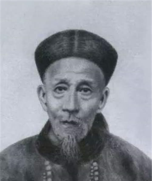 谭延闿的父亲叫做谭钟麟,出生于1822年,在1856年时便考中了进士,因此