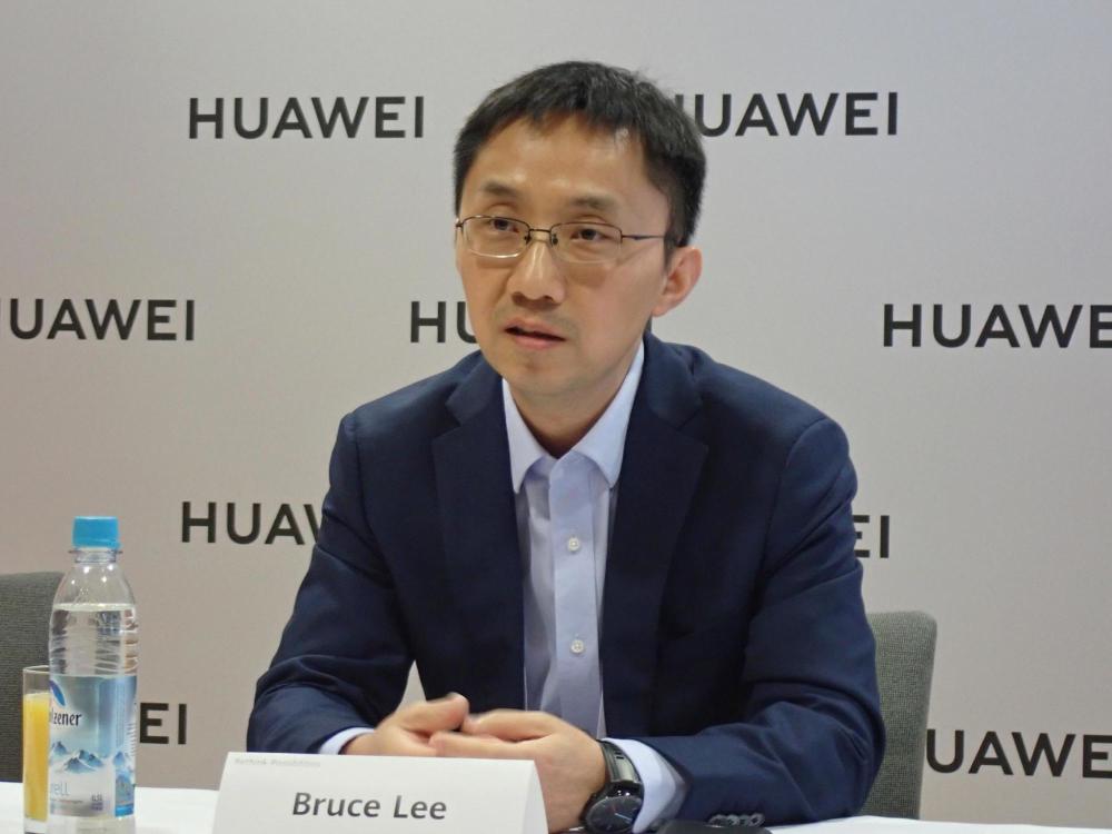 任正非:华为要做400亿,郑宝用:老板你保守了!前高管:他在给老板壮胆