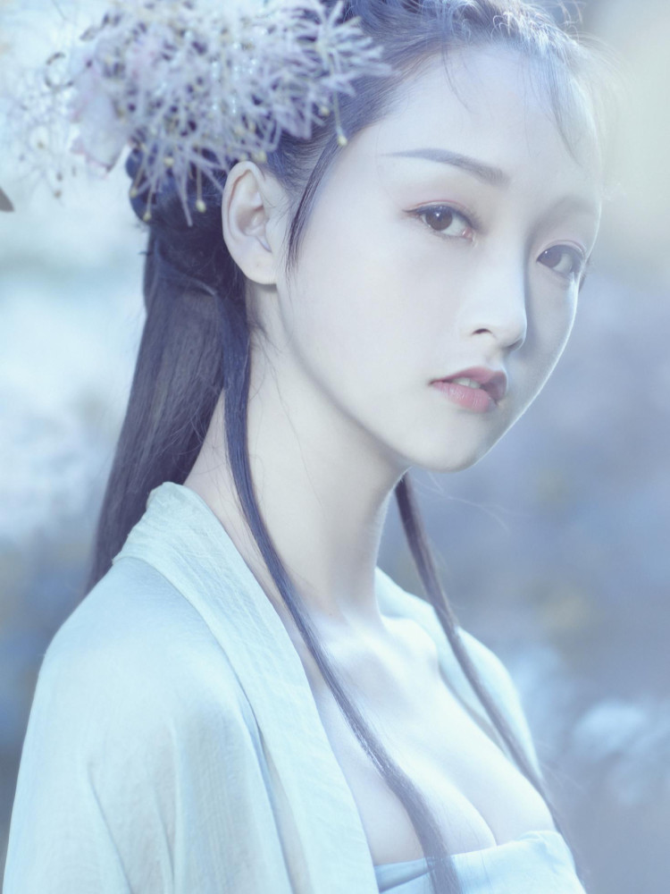 盘子女人坊古装摄影|教你外景拍摄姿势怎么摆?