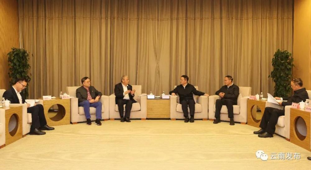 王予波与民营企业家座谈工作