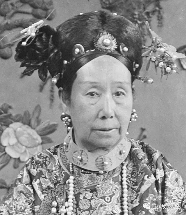 这才是慈禧太后的真实相貌:气场非常强大,图8李莲英眼神能杀人