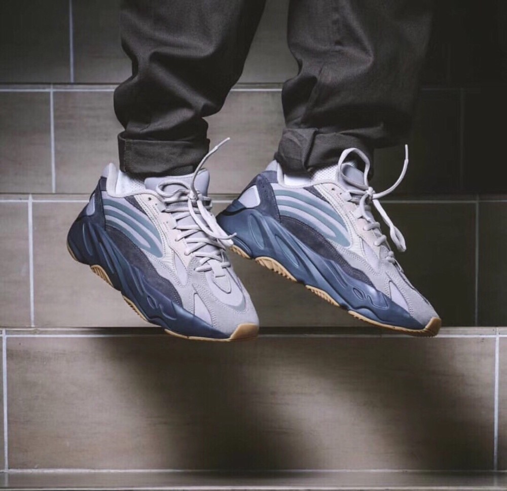 yeezy 700 v2 "tephra" 火山灰