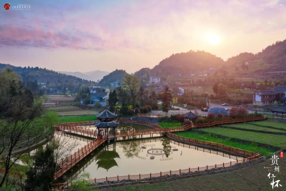 长岗镇蔺田现代农庄就在酒都仁怀南面,现为国家3a级景区,这里真的是我