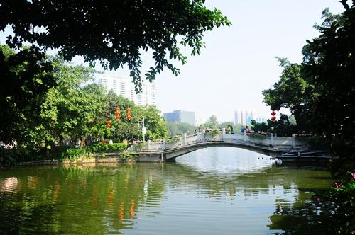 广州流花湖公园,堪称市区桃花源
