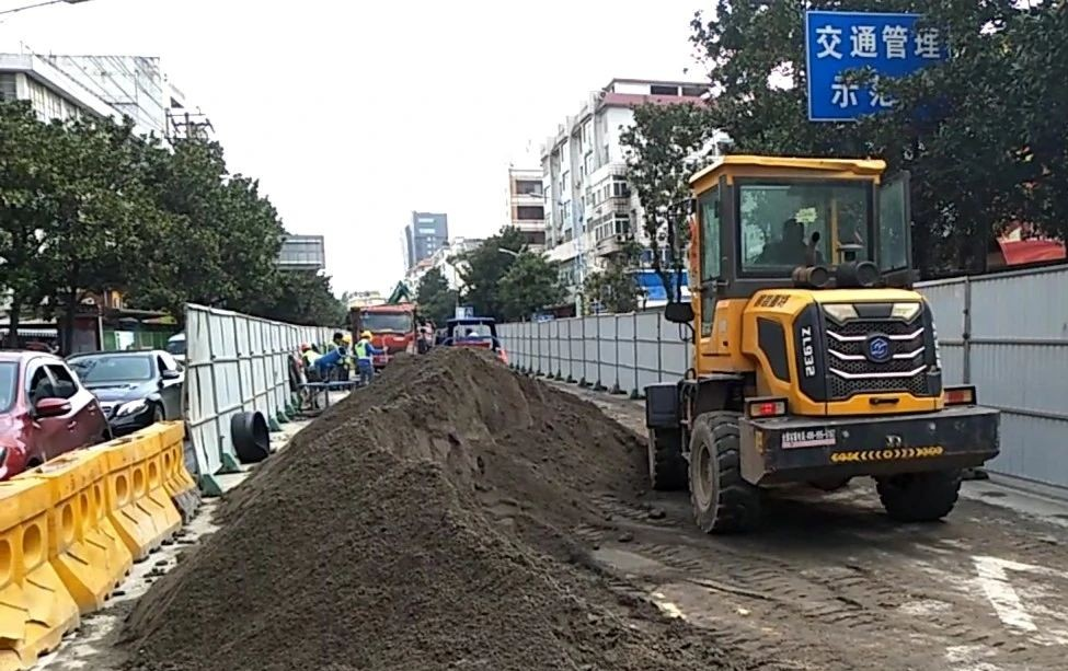 萍乡城区修路进展:有的在路段已经完成,有的还在施工!