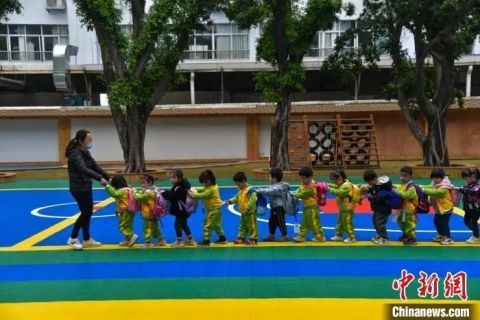 幼儿园斜坡应该怎么搭_脚手架斜坡道怎么搭设