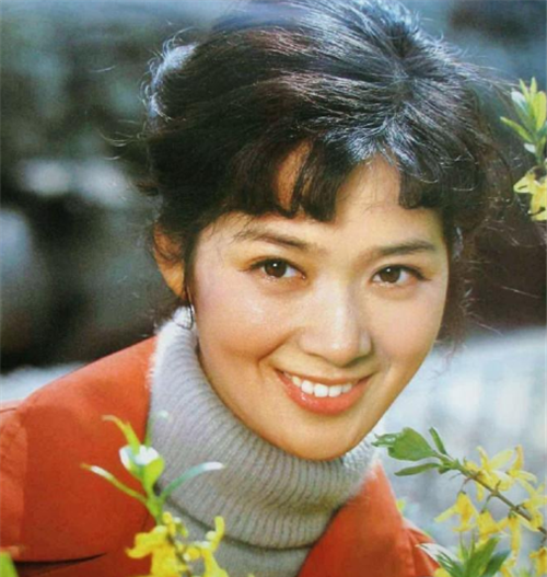 80年代美女龚雪年轻时有多美?容貌堪比绝世佳人,简直惊艳了时光