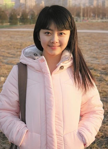 31岁谭松韵17岁旧照流出:什么叫"嫩的出水"我彻底领教了