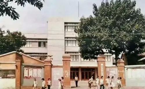 鹤壁师范学校,从建校和合并,只走过了27年