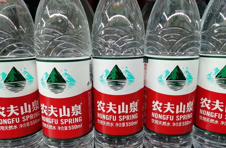 农夫山泉钟睒睒:半个小时的首富