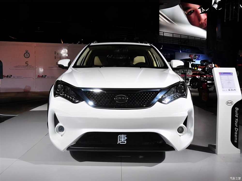 2013年底,比亚迪推出换代新能源汽车秦dm,售价高达20.