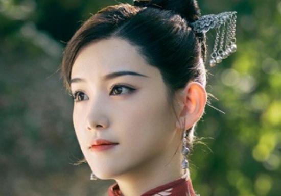 《司藤》后李沐宸还有三部新剧,虽然都是配角,但都很美很出彩