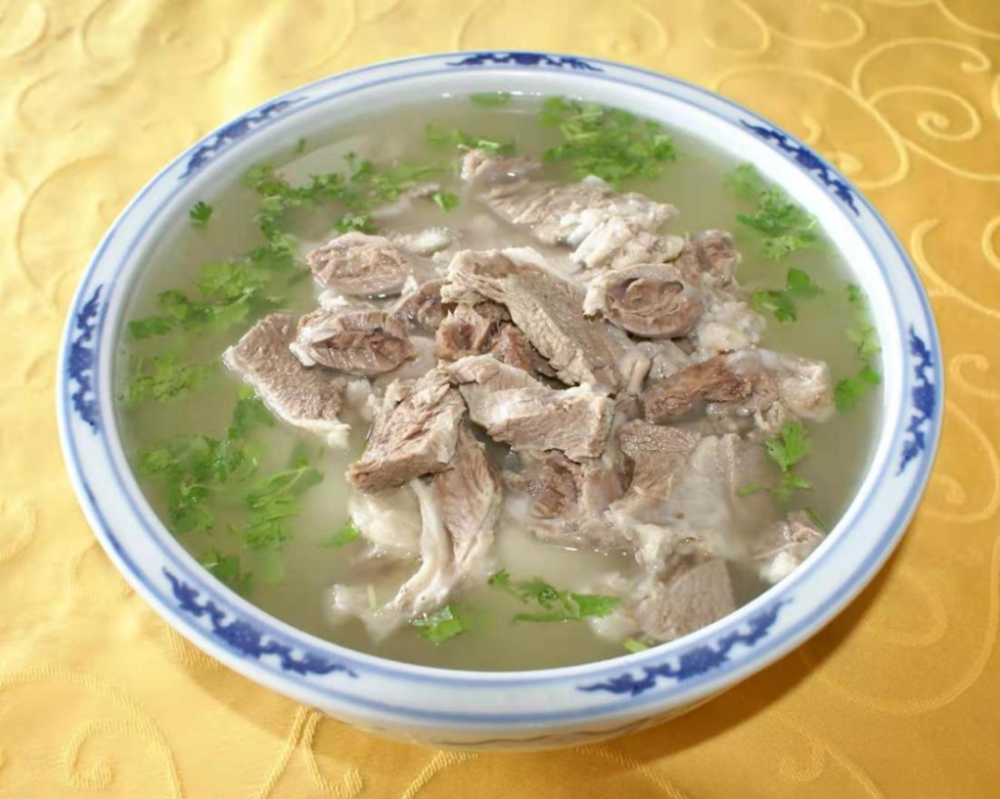 不肥不腻 不腥不膻,味道鲜美 营养丰富,滋补养胃 枣庄辣汤 枣庄市级非