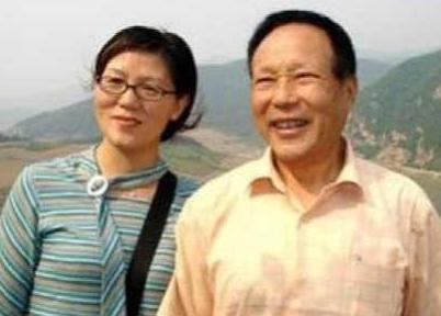 2003年2婚妻病逝仅1年,73岁"英雄王成"刘世龙却再婚39