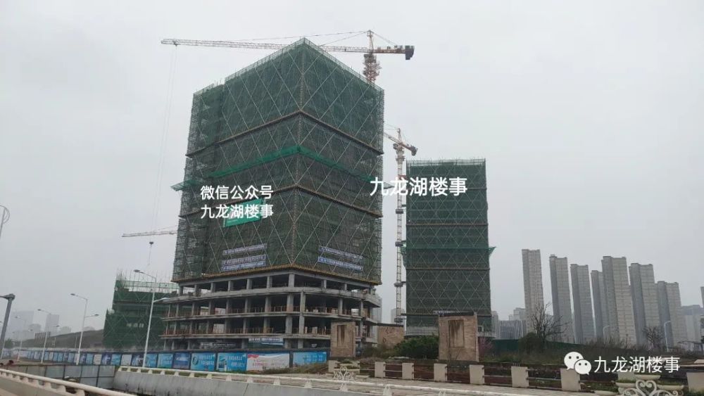 绿地国博城商业综合体,目前已封顶!