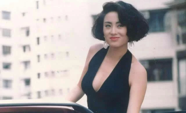 一代女神张敏近照遭曝光, 一时间引起了好多网友的热议, 女神张敏再度