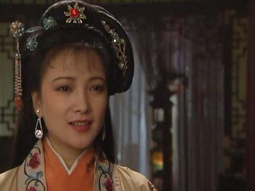 1996年,32岁的何晴饰演了与宋徽宗关系匪浅的风尘美人李师师(二度
