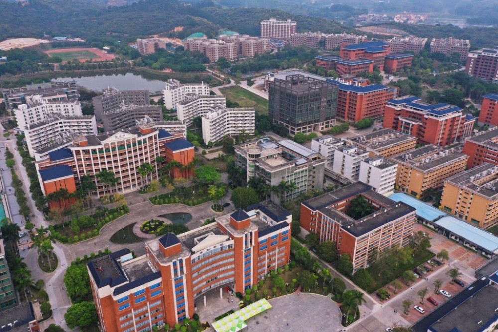 广州华立科技职业学院2021春季高招计划人数多达7775人