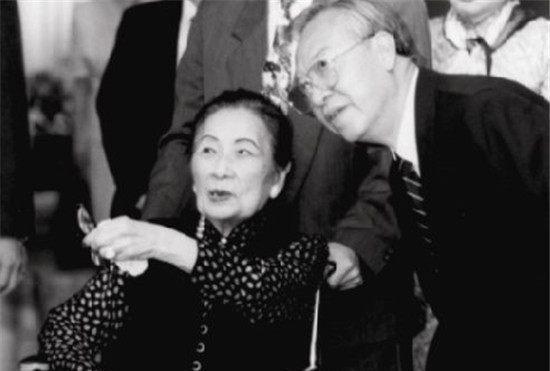 她是宋霭龄长女,出身富贵却婚姻坎坷,爱上穷小子,结局令人感慨