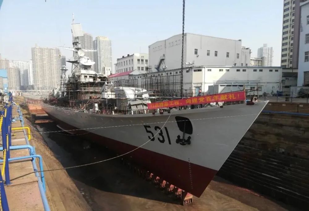 国家一级文物鹰潭号护卫舰"531舰"在青岛展出